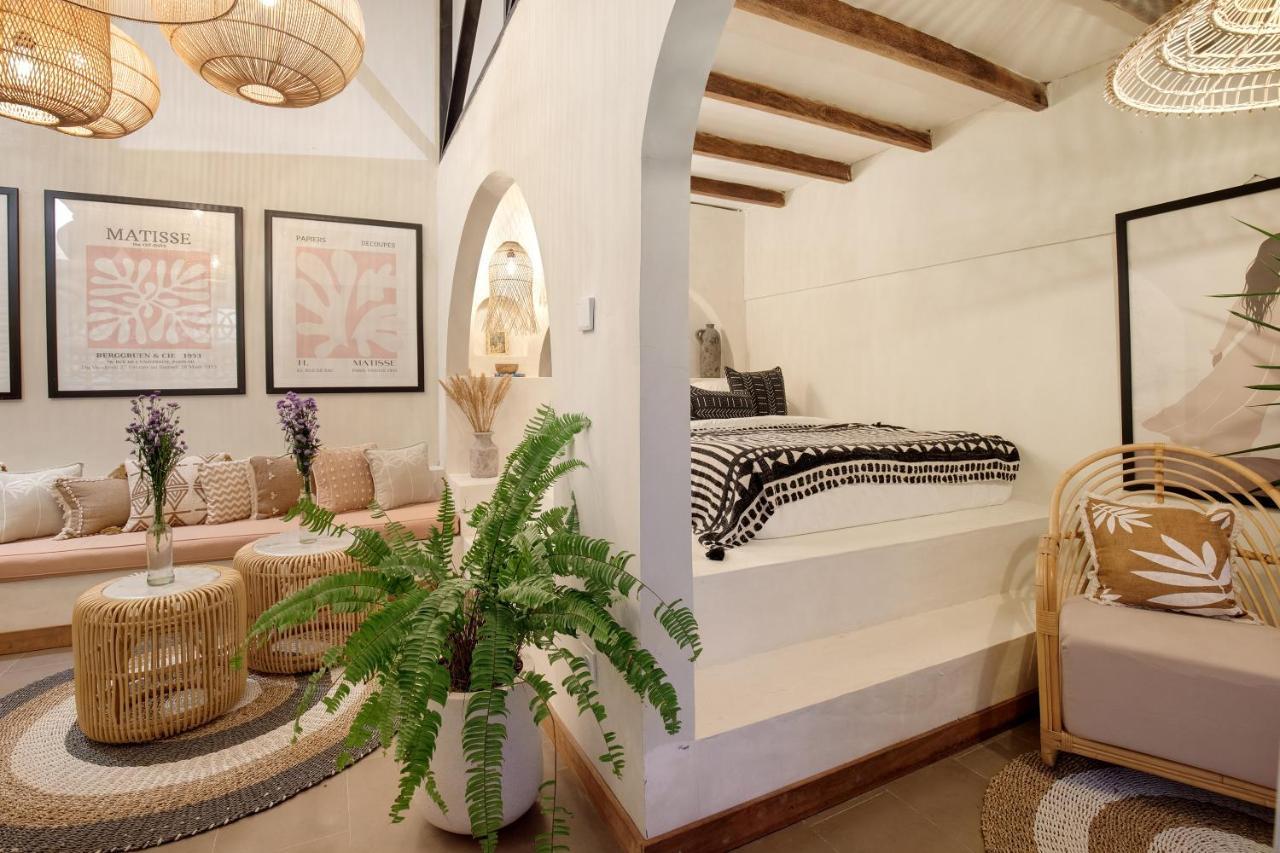 Seminyak Beach Bungalow Studio Villa 1 With Private Pool Sbb1 Dış mekan fotoğraf